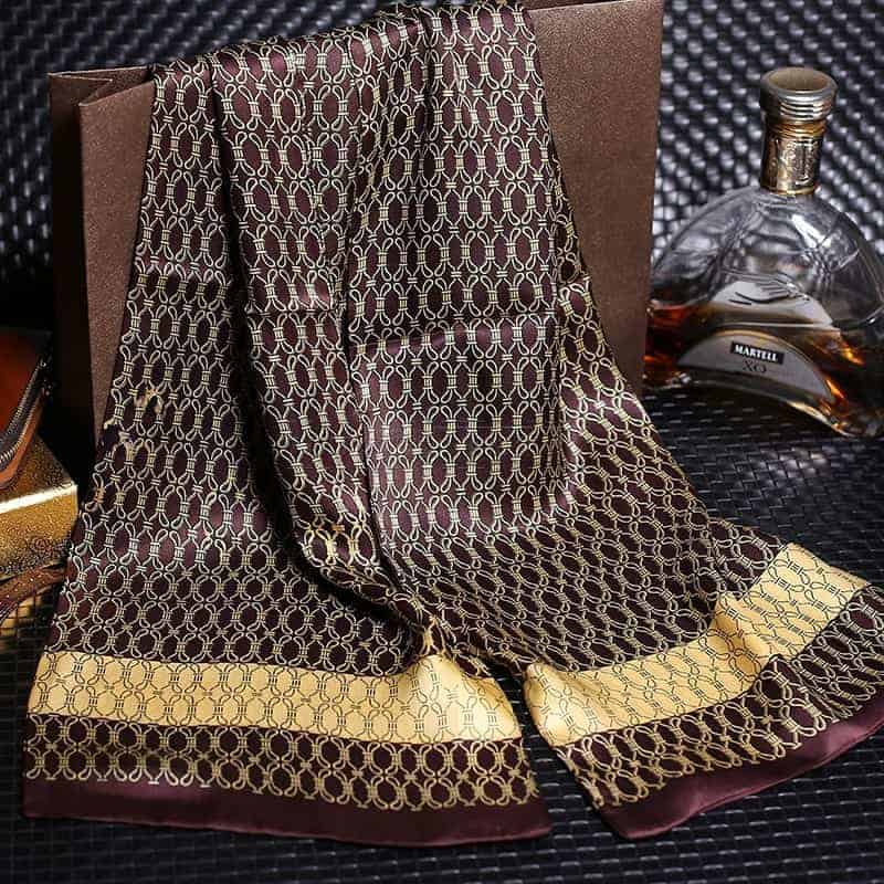 Écharpe en soie, écharpe en satin, tempérament aristocratique.jpg