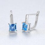 Boucles-doreilles-en-argent-incrustees-topaze-S925-bleu-ciel.SE9108-demo-03.jpg