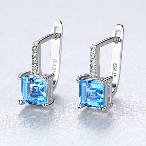 Boucles-doreilles-en-argent-incrustees-topaze-S925-bleu-ciel.SE9108-demo-06.jpg