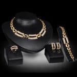 Ensemble-bijoux-en-alliage-populaire-61154088.jpg