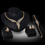 Ensemble-bijoux-en-alliage-quatre-pieces-61154031.jpg