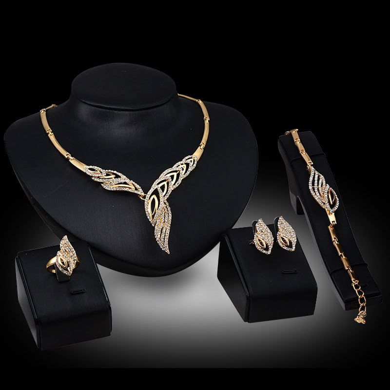 Ensemble-bijoux-en-alliage-quatre-pieces-61154031.jpg
