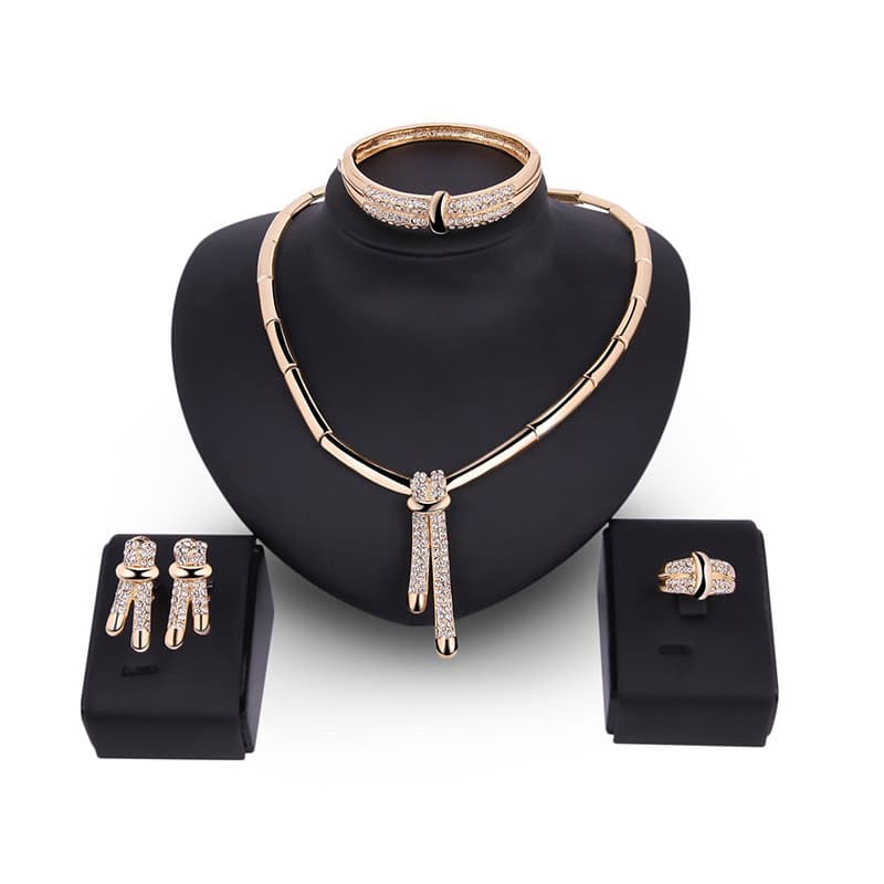 Ensemble-bijoux-en-cristal-plaque-or-61164324-1.jpg