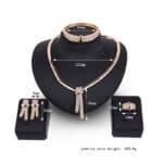 Ensemble-bijoux-en-cristal-plaque-or-61164324-2.jpg