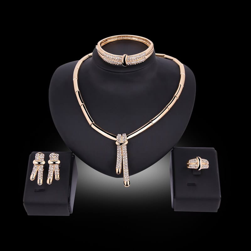 Ensemble-bijoux-fantaisie-en-cristal-plaque-or-61164324.jpg