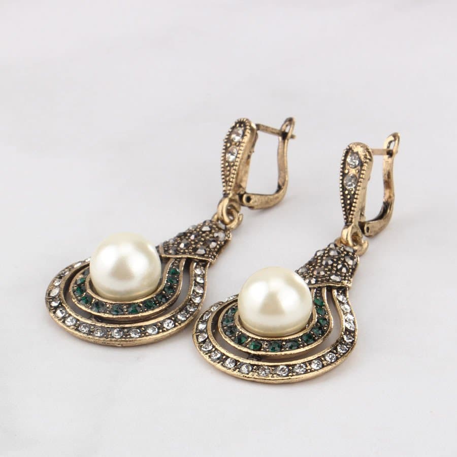 Ensemble-bijoux-femme-en-or-perle-bague-collier-boucles-doreilles.T0164-demo-3.jpg