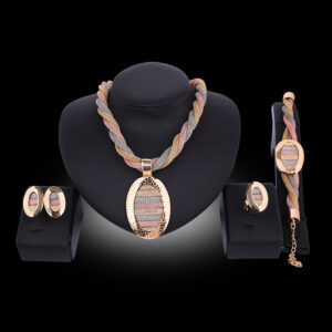 Ensemble-bijoux-pour-banquet-de-mariee-61164331.jpg