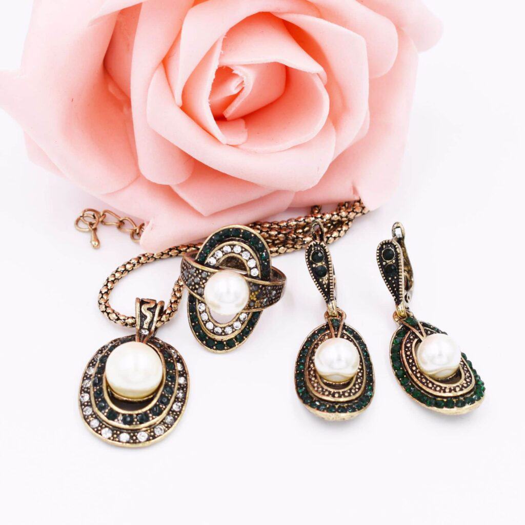 Ensemble-de-bijoux-Vintage-Antique-perle-boucles-doreilles-collier.T0165-demo-02.jpg