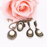 Ensemble-de-bijoux-Vintage-Antique-perle-boucles-doreilles-collier.T0165-demo-02.jpg