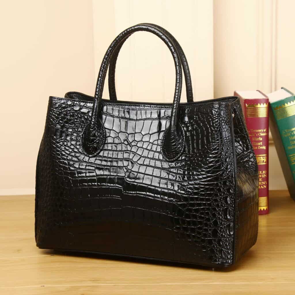 Women's leather bag with crocodile pattern, large capacity 8108 demo 02