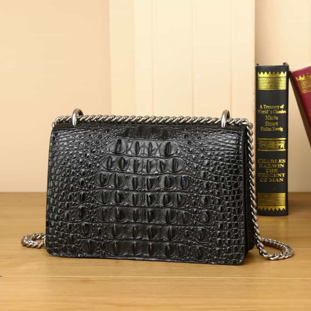 Women's leather bag with crocodile pattern. Small chain bag Os de Bacchus demo 02