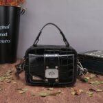 Sac à main cuir femmes, sac à bandoulière, style sauvage. A908 noir