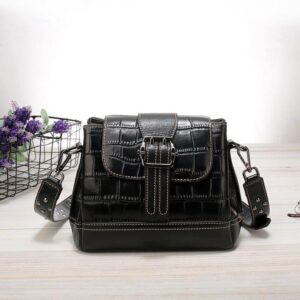 Sac à main en cuir femmes, sac en bandoulière en cuir de vachette. A649 NOIR