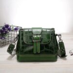 Sac à main en cuir femmes, sac en bandoulière en cuir de vachette. A649 vert foncé