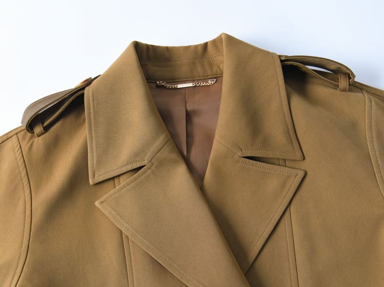 Short, elegant windbreaker coat with leather sleeves 23108 demo 011