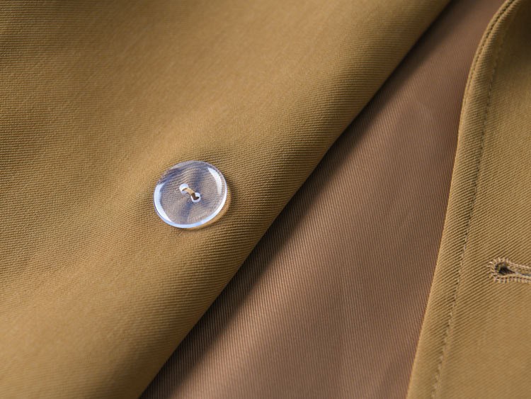 Short, elegant windbreaker coat with leather sleeves 23108 demo 012