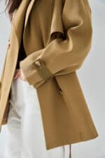 Manteau coupe-vent court et élégant, manche en cuir 23108 demo 03