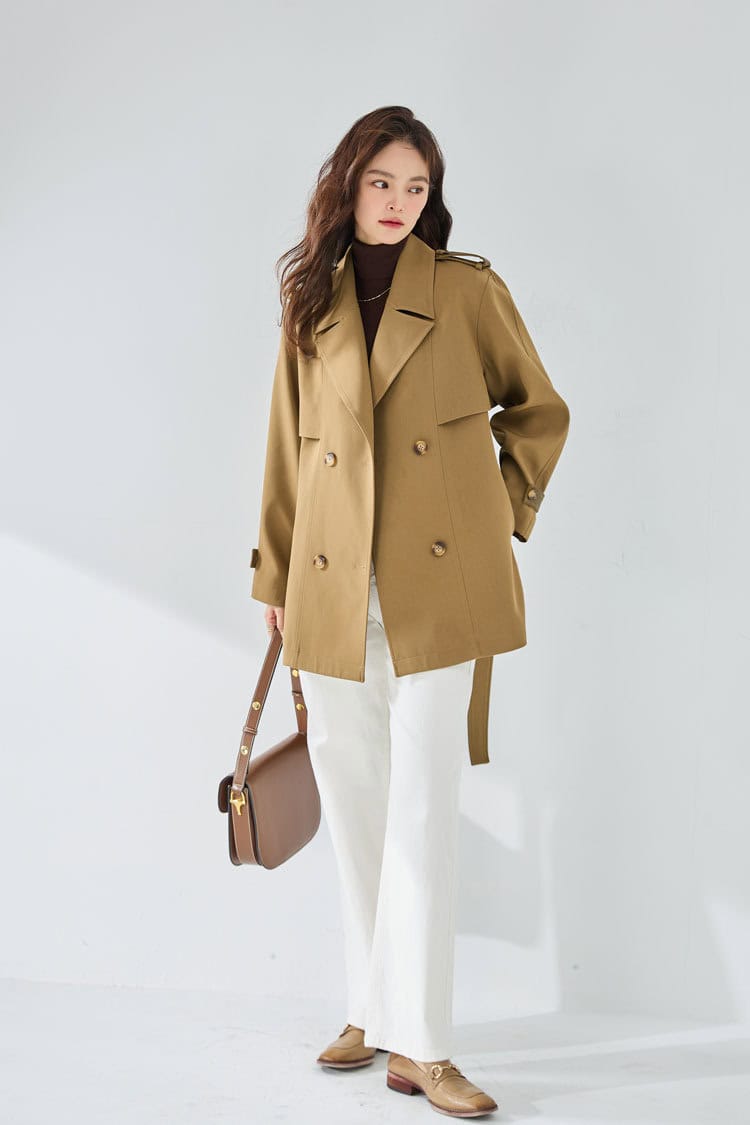 Short, elegant windbreaker coat with leather sleeves 23108 demo 05
