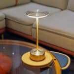 Lampe de table décorative tactile à induction en forme de I-07