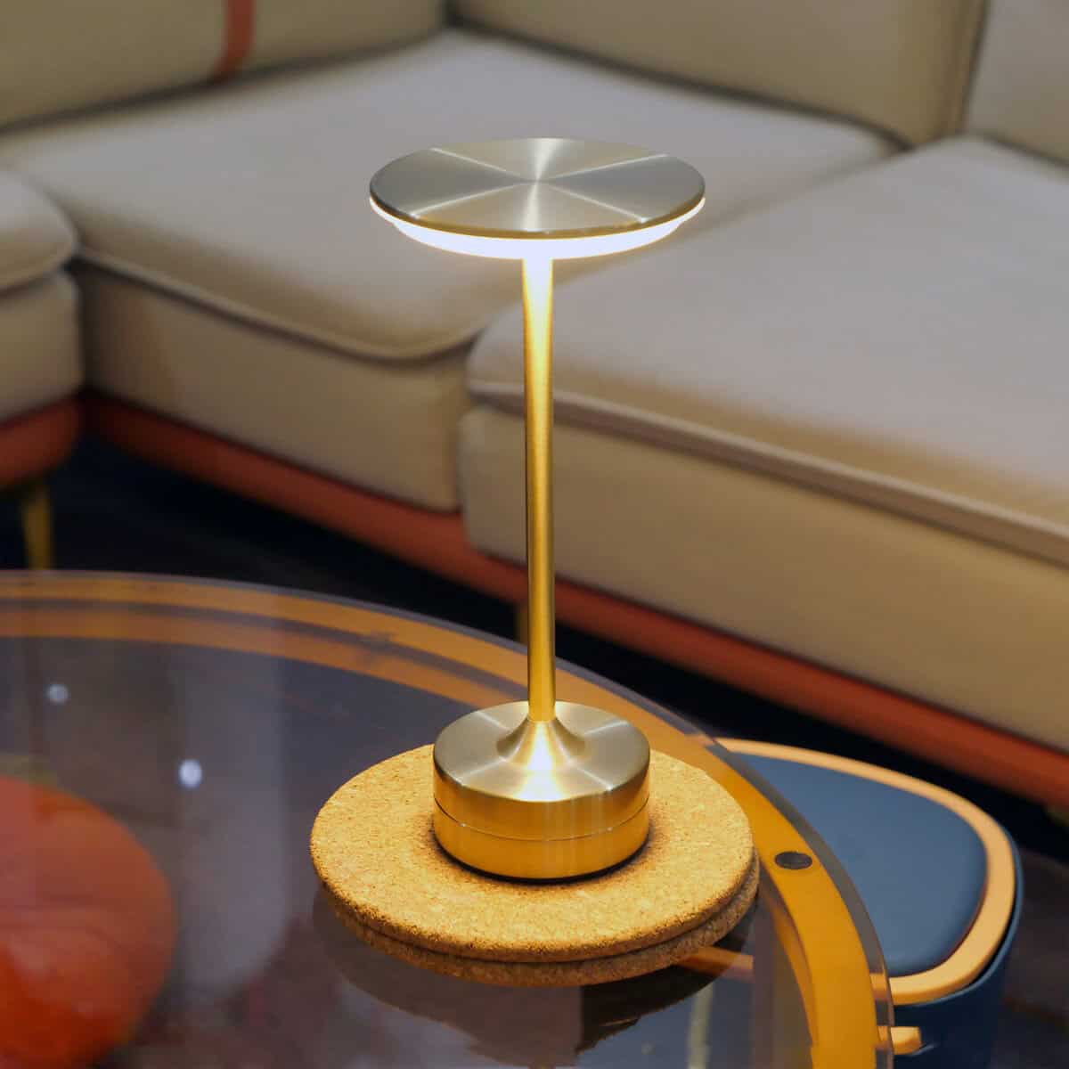 Lampe de table décorative tactile à induction en forme de I Demo 06