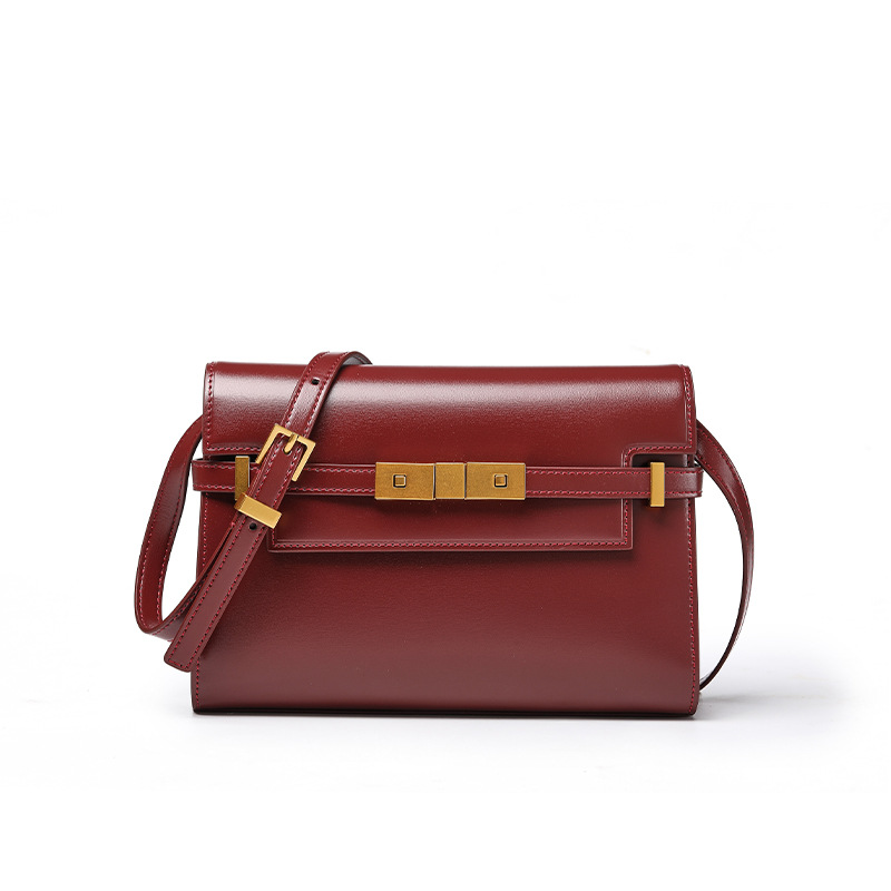 Petit bordeaux (cuir de vachette importé à tissage uni)
