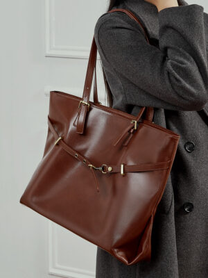 Sac en cuir fourre-tout femme. Sac en cuir tanné 3232-01